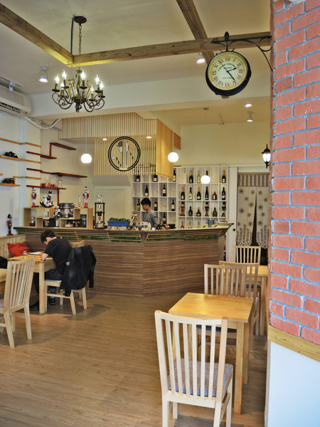 造角：[台中]平價美味早午餐X米香咖啡IN造角