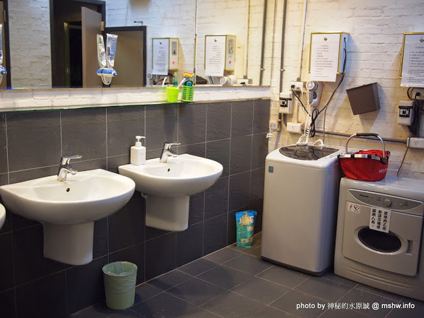 NEOSOHO 萬邦個旅商務：【景點】台北NEOSOHO Taiwan 萬邦個旅商務中心@中正捷運MRT台北車站 : 區位便捷完善,環境舒服乾淨,適合短暫休憩與包車旅遊的膠囊旅館進化版!