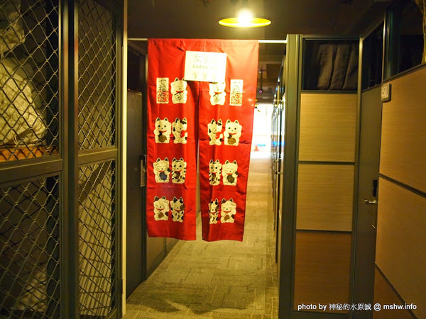 NEOSOHO 萬邦個旅商務：【景點】台北NEOSOHO Taiwan 萬邦個旅商務中心@中正捷運MRT台北車站 : 區位便捷完善,環境舒服乾淨,適合短暫休憩與包車旅遊的膠囊旅館進化版!