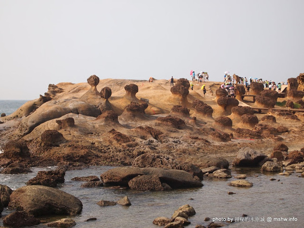 NEOSOHO 萬邦個旅商務：【景點】台北NEOSOHO Taiwan 萬邦個旅商務中心@中正捷運MRT台北車站 : 區位便捷完善,環境舒服乾淨,適合短暫休憩與包車旅遊的膠囊旅館進化版!