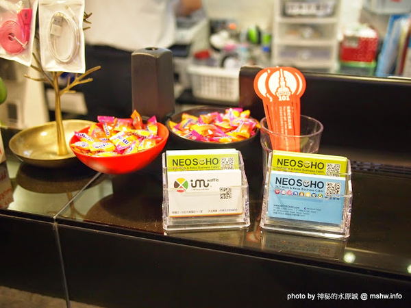 NEOSOHO 萬邦個旅商務：【景點】台北NEOSOHO Taiwan 萬邦個旅商務中心@中正捷運MRT台北車站 : 區位便捷完善,環境舒服乾淨,適合短暫休憩與包車旅遊的膠囊旅館進化版!