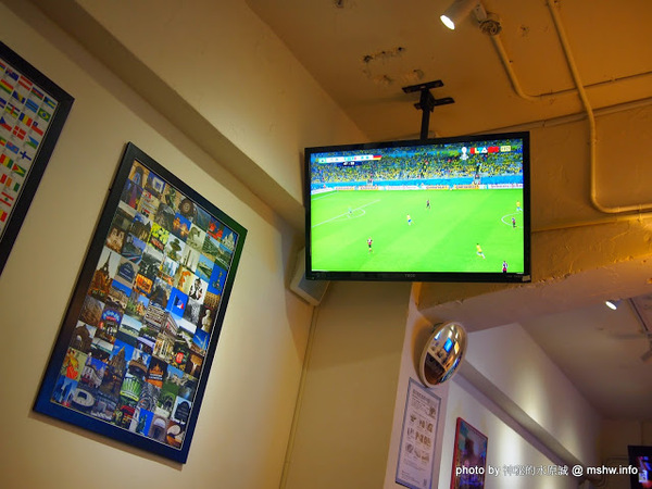 NEOSOHO 萬邦個旅商務：【景點】台北NEOSOHO Taiwan 萬邦個旅商務中心@中正捷運MRT台北車站 : 區位便捷完善,環境舒服乾淨,適合短暫休憩與包車旅遊的膠囊旅館進化版!