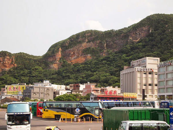 NEOSOHO 萬邦個旅商務：【景點】台北NEOSOHO Taiwan 萬邦個旅商務中心@中正捷運MRT台北車站 : 區位便捷完善,環境舒服乾淨,適合短暫休憩與包車旅遊的膠囊旅館進化版!