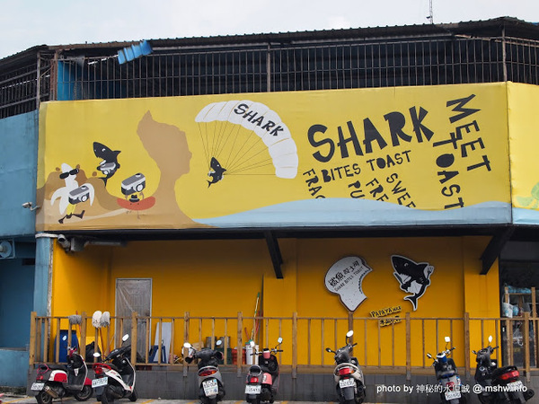 NEOSOHO 萬邦個旅商務：【景點】台北NEOSOHO Taiwan 萬邦個旅商務中心@中正捷運MRT台北車站 : 區位便捷完善,環境舒服乾淨,適合短暫休憩與包車旅遊的膠囊旅館進化版!