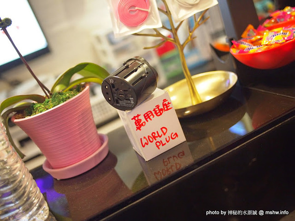 NEOSOHO 萬邦個旅商務：【景點】台北NEOSOHO Taiwan 萬邦個旅商務中心@中正捷運MRT台北車站 : 區位便捷完善,環境舒服乾淨,適合短暫休憩與包車旅遊的膠囊旅館進化版!