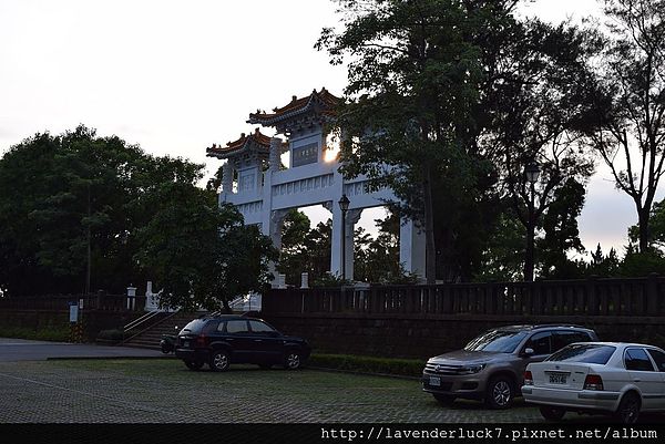 媽媽嘴咖啡(淡水樂活店)：♥淡水媽媽嘴咖啡-隱身樹林的幽靜