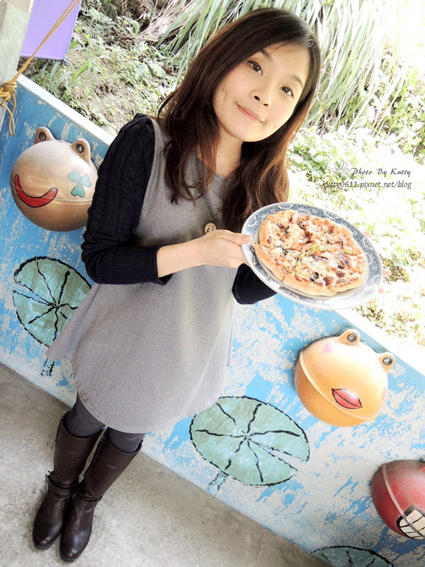 2014-3-22大嬸婆窯烤pizza (26).jpg