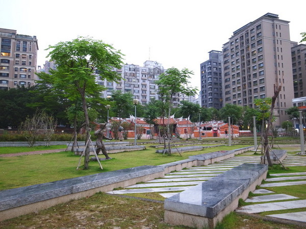 鼎馨棧復創美食館：＜台中｜北屯＞鼎馨棧復創美食館～古早台港式拿手菜料理～復古風＊經典合菜