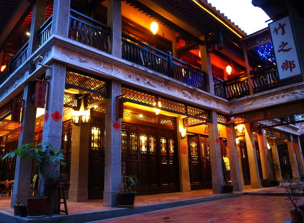 鼎馨棧復創美食館：＜台中｜北屯＞鼎馨棧復創美食館～古早台港式拿手菜料理～復古風＊經典合菜