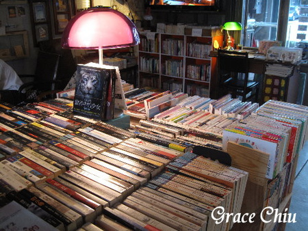 舊書櫃人文咖啡