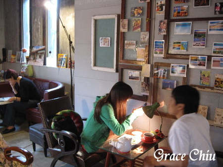 人文咖啡舊書櫃