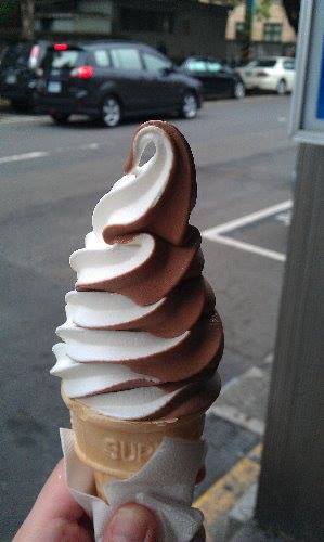 雷霆巧克力雪糕:雷霆巧克力雪糕(全家限定/全家獨家)