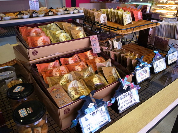 振頤軒(中山店):<新北|樹林>美味瑞士捲~特色麵包~手工義式冰淇淋~霜淇淋~振頤軒(中山店)