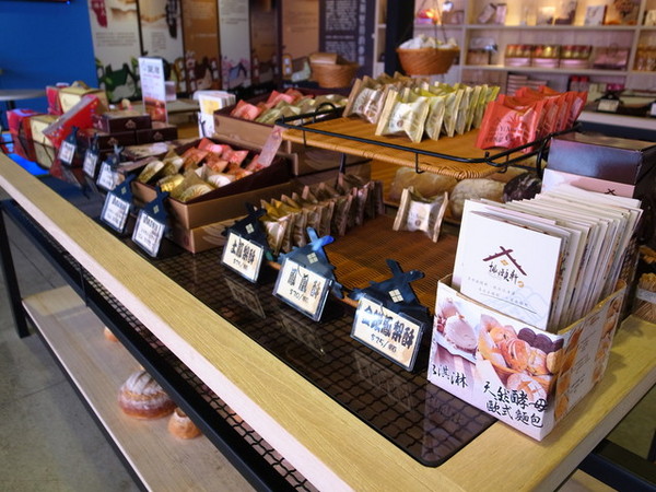 振頤軒(中山店):<新北|樹林>美味瑞士捲~特色麵包~手工義式冰淇淋~霜淇淋~振頤軒(中山店)