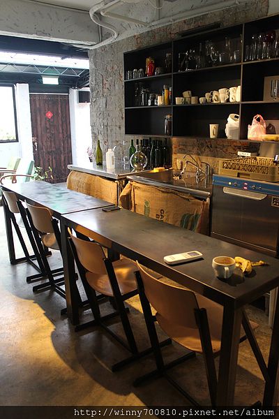 民生工寓coffee essential:台北 松山。舒適巷弄咖啡廳 民生工寓coffee essential 捷運松山機場站