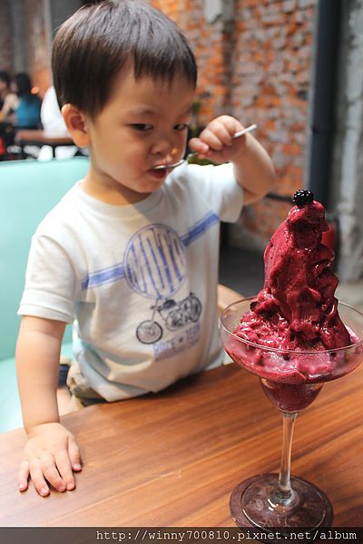 民生工寓coffee essential:台北 松山。舒適巷弄咖啡廳 民生工寓coffee essential 捷運松山機場站