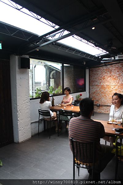 民生工寓coffee essential:台北 松山。舒適巷弄咖啡廳 民生工寓coffee essential 捷運松山機場站