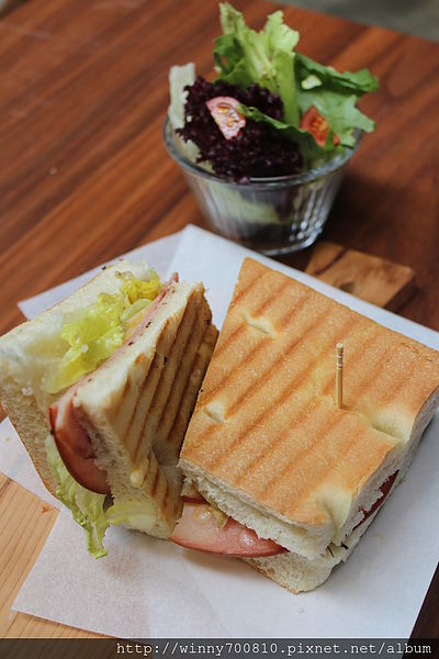 民生工寓coffee essential:台北 松山。舒適巷弄咖啡廳 民生工寓coffee essential 捷運松山機場站