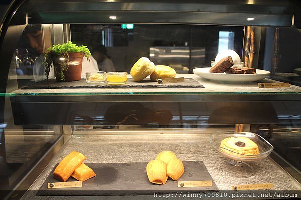 民生工寓coffee essential:台北 松山。舒適巷弄咖啡廳 民生工寓coffee essential 捷運松山機場站