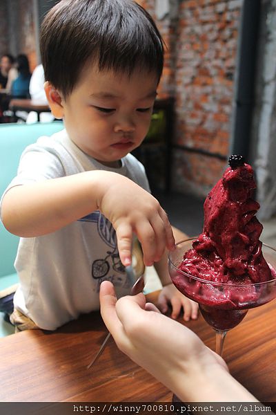 民生工寓coffee essential:台北 松山。舒適巷弄咖啡廳 民生工寓coffee essential 捷運松山機場站