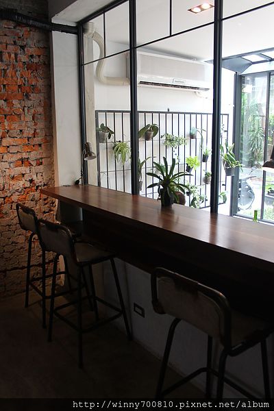 民生工寓coffee essential:台北 松山。舒適巷弄咖啡廳 民生工寓coffee essential 捷運松山機場站