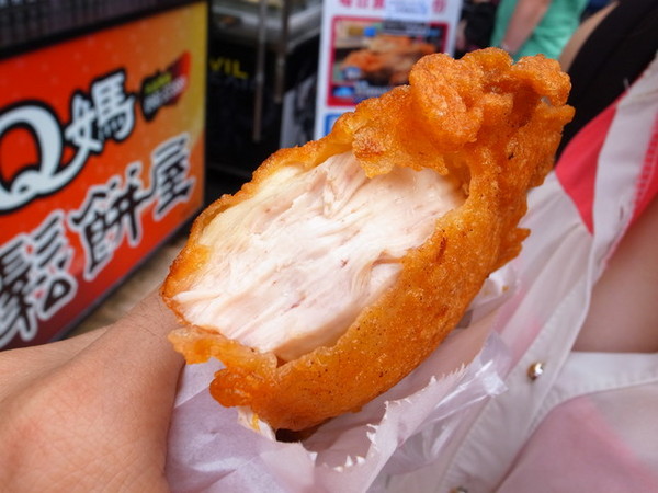 惡魔雞排:<台中|龍井>夜賣700片的雞排~惡魔的誘惑???東海夜市厚切雞排~惡魔雞排