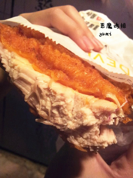 惡魔雞排：【台中食記】惡魔降臨!!超厚切超多汁的惡魔雞排@東海夜市