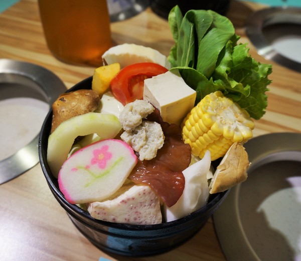 潮間帶精緻鍋物:內湖-潮間帶精緻鍋物:多種精緻湯頭及手工食材.CP值不錯