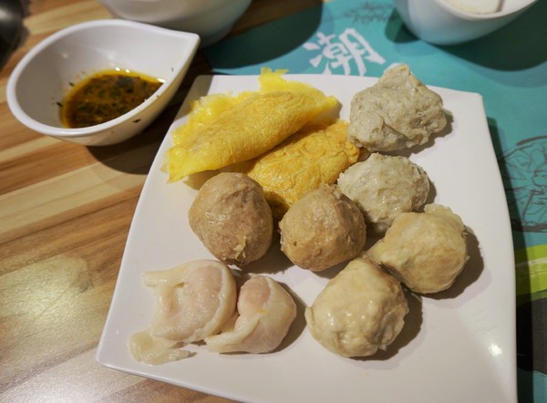 潮間帶精緻鍋物:內湖-潮間帶精緻鍋物:多種精緻湯頭及手工食材.CP值不錯