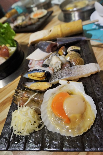 潮間帶精緻鍋物:內湖-潮間帶精緻鍋物:多種精緻湯頭及手工食材.CP值不錯