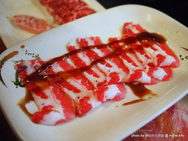 出一張嘴(中港店):【食記】台中出一張嘴中港店@西區BRT中正國小 : 水準還在的日式燒肉店,點餐不手軟的食肉天堂,幸福真的只要出一張嘴!