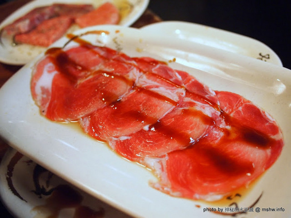 出一張嘴(中港店):【食記】台中出一張嘴中港店@西區BRT中正國小 : 水準還在的日式燒肉店,點餐不手軟的食肉天堂,幸福真的只要出一張嘴!