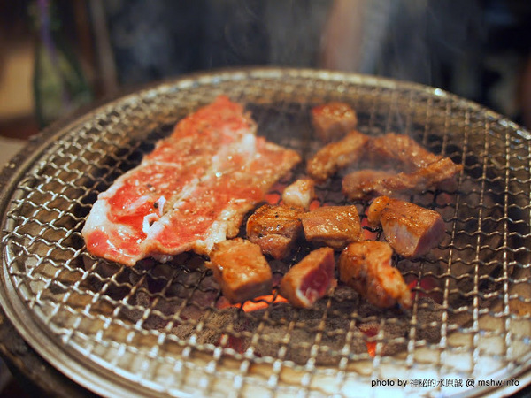 出一張嘴(中港店):【食記】台中出一張嘴中港店@西區BRT中正國小 : 水準還在的日式燒肉店,點餐不手軟的食肉天堂,幸福真的只要出一張嘴!