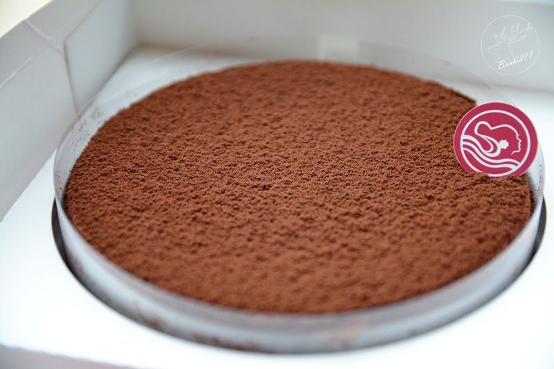 Banbi217 美食旅遊: [宅配甜點]Euthenia爆漿Cheese軟蛋糕-現烤焦糖及頂級巧克力口味(邀約)