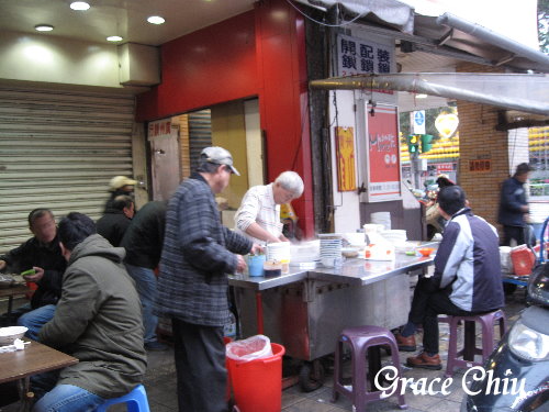 廣州街無名魚湯：艋舺在地早餐～廣州街上無名魚湯
