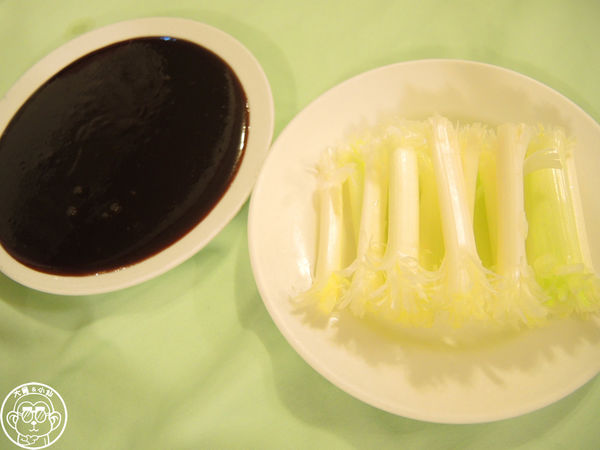 宋廚北方菜館:呷飽祙【台北信義・宋廚菜館】好難訂位的烤鴨餐廳