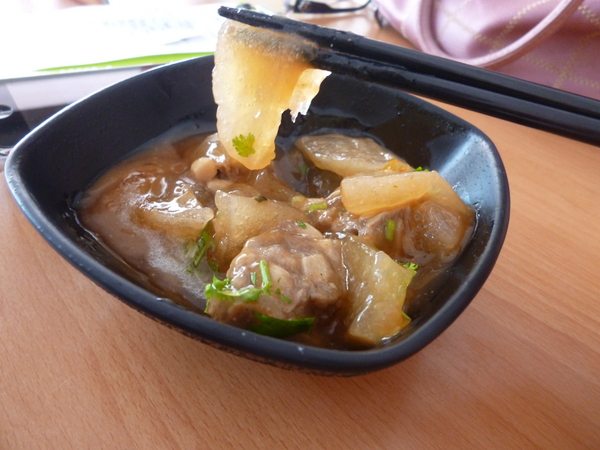 川原肉圓：【苗栗頭份】尚順廣場美食區，第一次吃到有泡菜的肉圓!？－川原肉圓