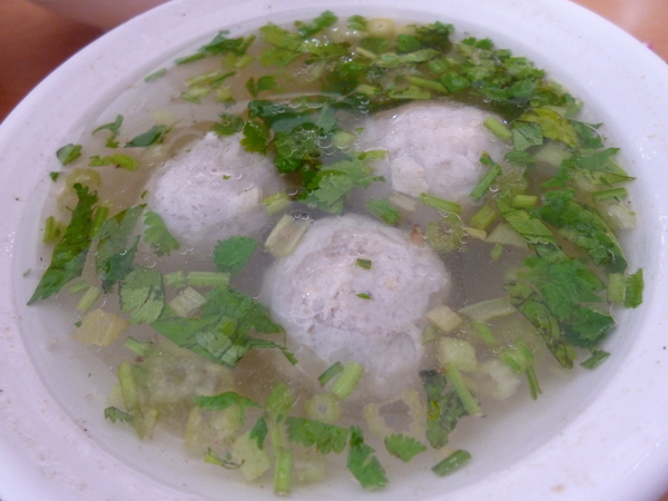 川原肉圓：【苗栗頭份】尚順廣場美食區，第一次吃到有泡菜的肉圓!？－川原肉圓