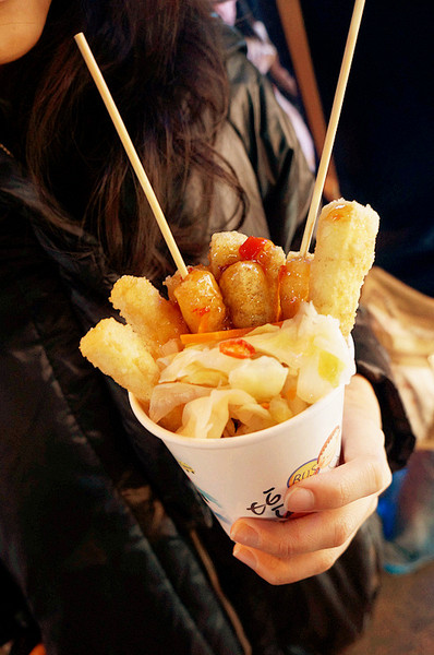臭小子臭薯條:永和樂華夜市♬夜市熱門新秀!台式炸薯條你吃過沒?創新臭豆腐料理X泰式風味~好夏天!(大推) 臭小子臭薯條