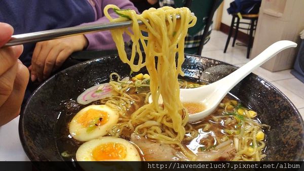 彩日式拉麵專賣店:☆淡水彩拉麵-超值排隊名店