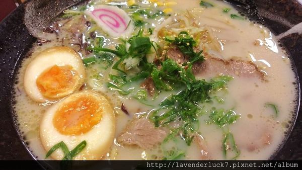 彩日式拉麵專賣店:☆淡水彩拉麵-超值排隊名店
