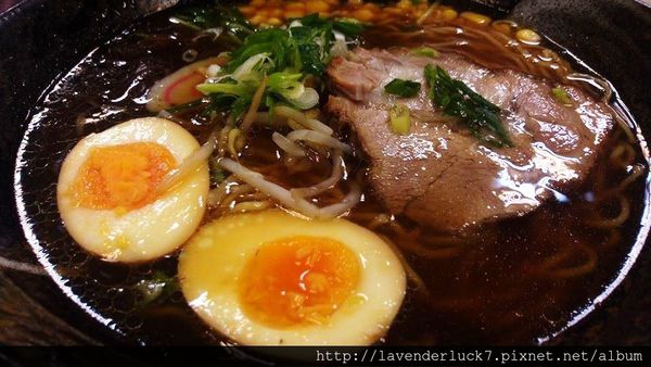 彩日式拉麵專賣店:☆淡水彩拉麵-超值排隊名店
