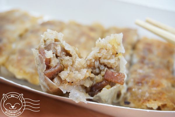 御餃子專門店：【星羽愛美食-台中】小店專賣特別口味煎餃，芋丁燒糯米好像煎的燒賣，麻婆花椒子辣香麻一次滿足~御餃子專賣店。