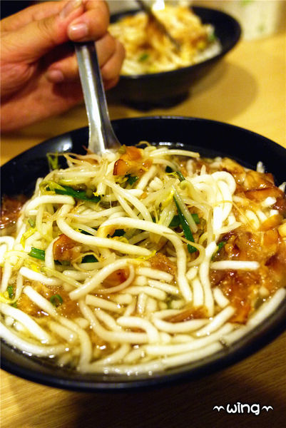 林家臭豆腐：［台東］正氣街美食小吃【林記(林家)臭豆腐】【老東台米苔目】【寶桑湯圓】(近正氣路夜市)