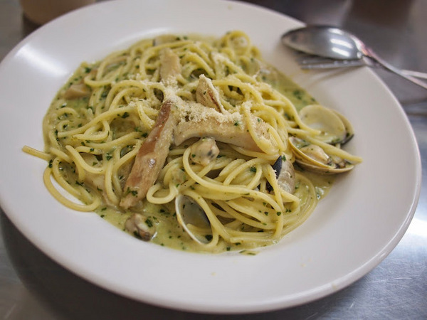 香草屋:【食記】桃園香草屋中西式早點.焗烤.義大利麵@中壢桃園創新技術學院 : 色不全也可以很美味, 物超所值的享受!