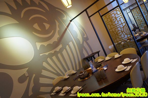 廚房有雞(文平二店)：【台南-安平區】正宗花雕雞x廣式料理餐廳..旗山跑山雞/免費冰淇淋《廚房有雞》