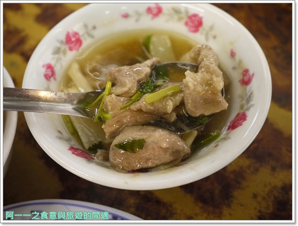 李記宜蘭肉焿&特殊口味豬血湯:台北西門町美食 李記宜蘭肉焿&特殊口味豬血湯~加入梅子的不膩魯肉飯