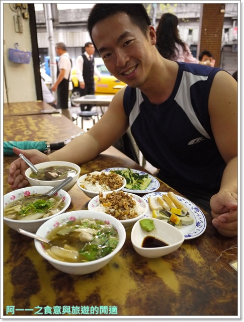 李記宜蘭肉焿&特殊口味豬血湯:台北西門町美食 李記宜蘭肉焿&特殊口味豬血湯~加入梅子的不膩魯肉飯