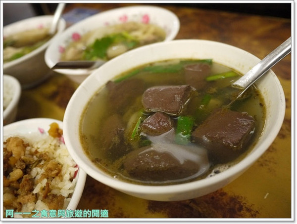 李記宜蘭肉焿&特殊口味豬血湯:台北西門町美食 李記宜蘭肉焿&特殊口味豬血湯~加入梅子的不膩魯肉飯