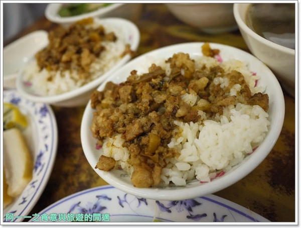 李記宜蘭肉焿&特殊口味豬血湯:台北西門町美食 李記宜蘭肉焿&特殊口味豬血湯~加入梅子的不膩魯肉飯